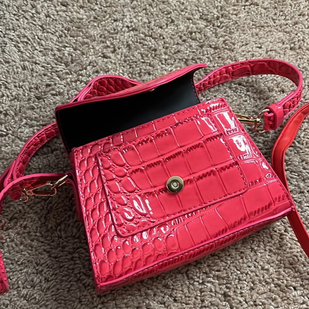 Red hot….. - Picture 4 of 6